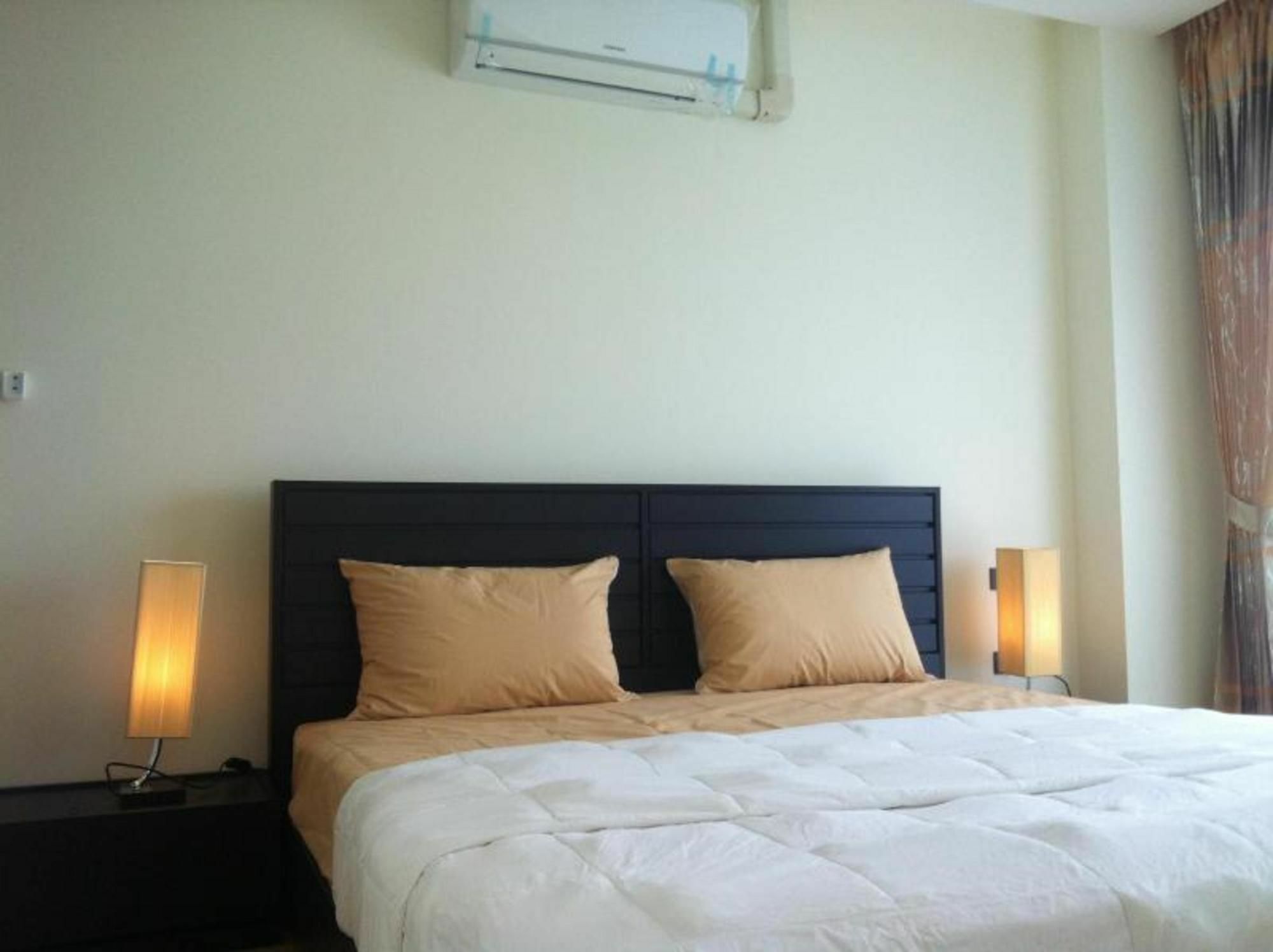 Goldstone Residency Patong , Phuket Apartment Екстериор снимка