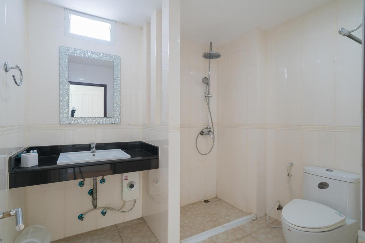 Goldstone Residency Patong , Phuket Apartment Екстериор снимка